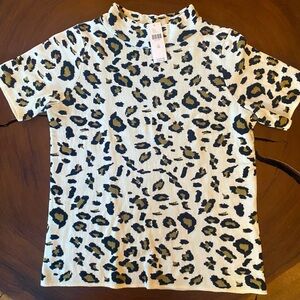 Anthropoligie/Field Flower XS NWT sweater/short sleeve/ Leopard print